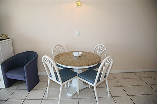 Traders Inn Beach Club Ormond Beach Bagian luar foto